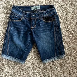 Jolt Jean shorts